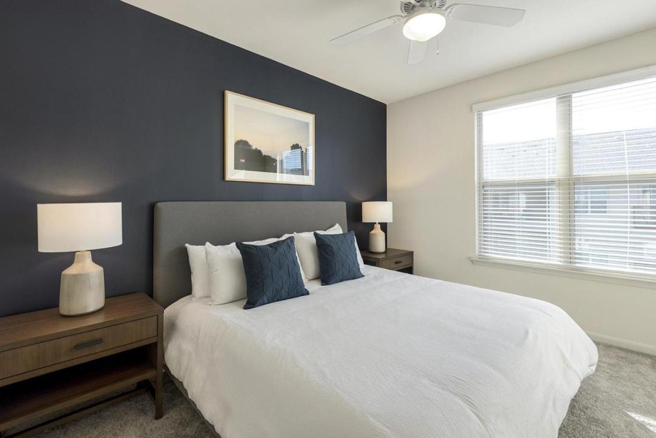 Landing At 99 Front - 1 Bedroom In Downtown
