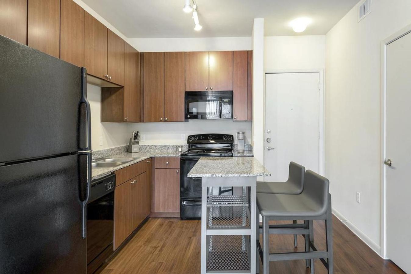 Landing At 99 Front - 1 Bedroom In Downtown Apartment